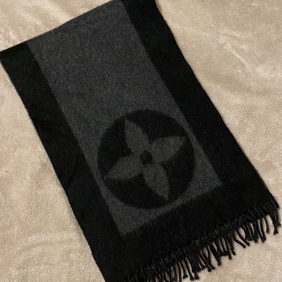 LOUIS VUITTON // wool Cardiff scarf - Picture 2 of 4